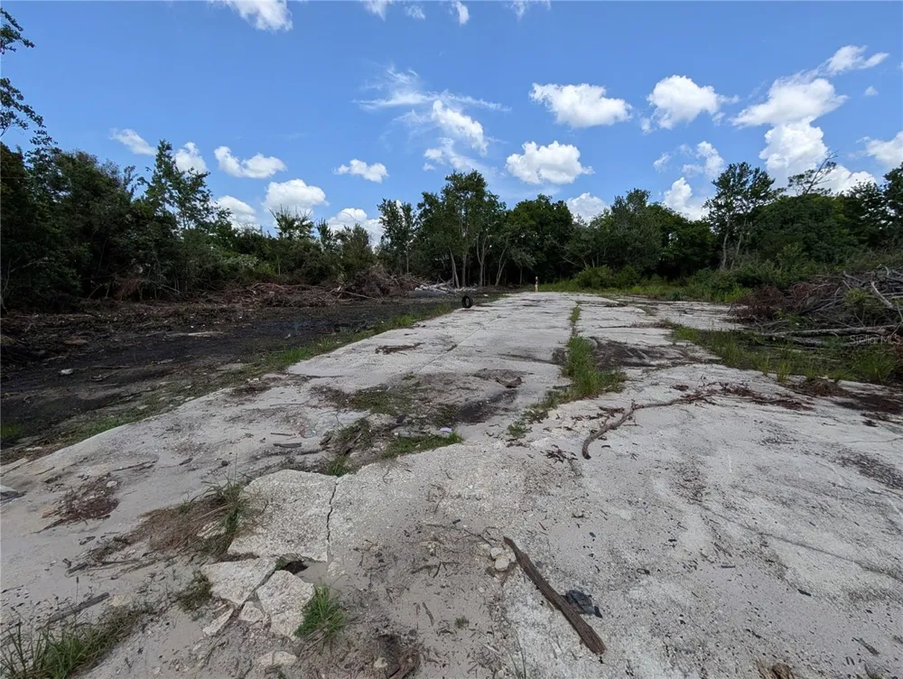 18847 JEFFERSON AVENUE Orlando, FL 32820
