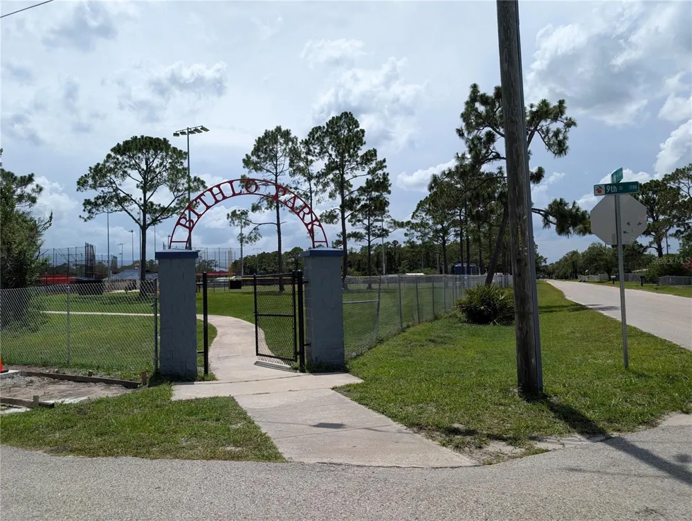 18847 JEFFERSON AVENUE Orlando, FL 32820
