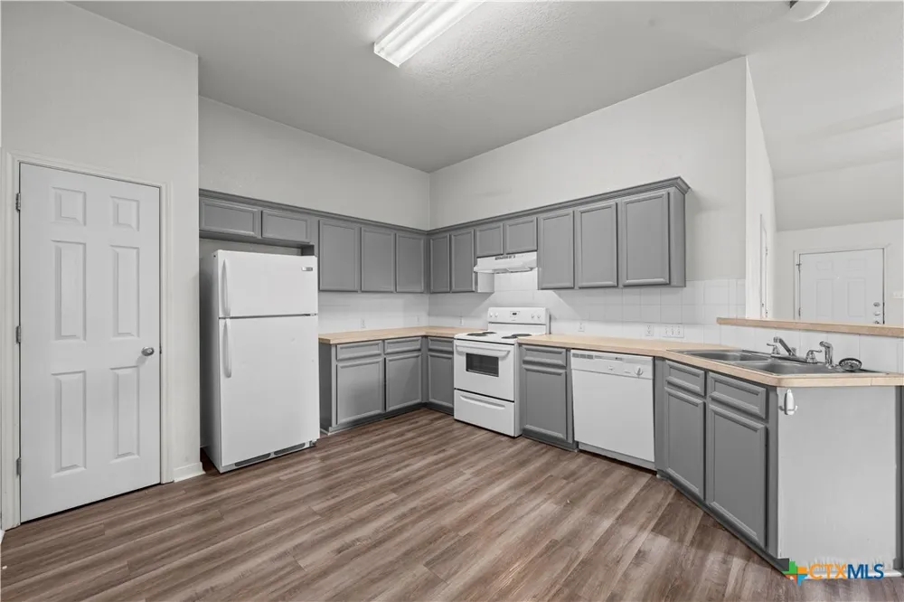 200 Dale Earnhardt Drive Harker Heights, TX 76548