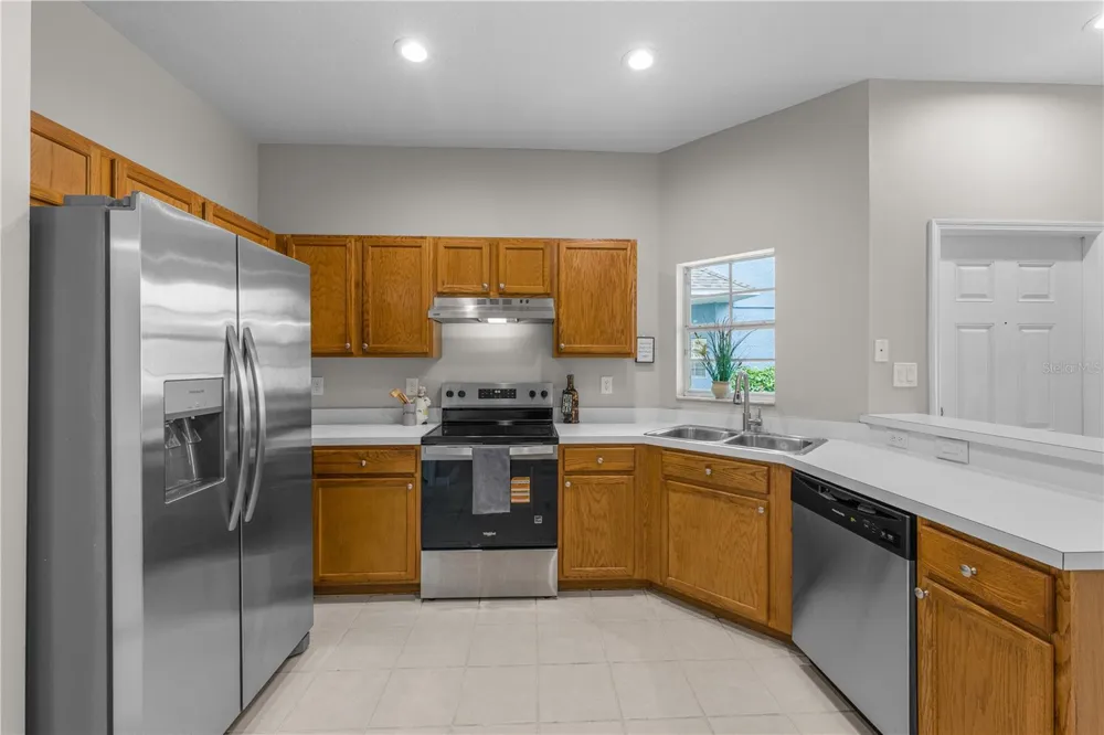 12948 KINGS CROSSING DRIVE Gibsonton, FL 33534