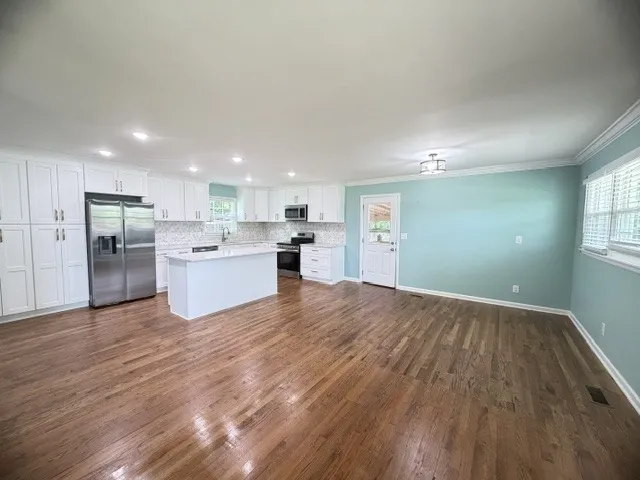 1300 Pleasant Ridge Rd Huntland, TN 37345