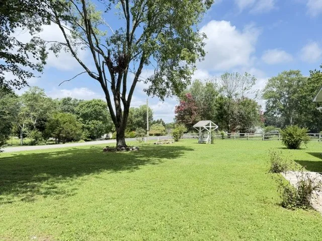 1300 Pleasant Ridge Rd Huntland, TN 37345