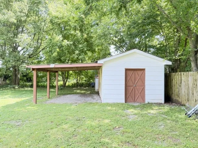 1300 Pleasant Ridge Rd Huntland, TN 37345