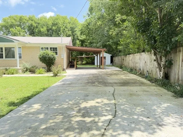 1300 Pleasant Ridge Rd Huntland, TN 37345