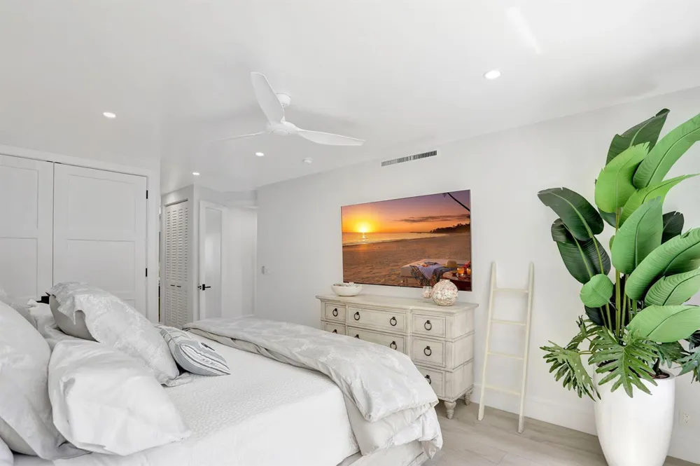 1149 Hillsboro Mile #112 Hillsboro Beach, FL 33062