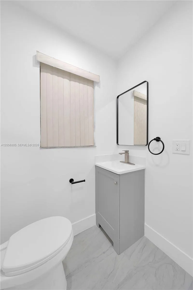1535 SW 122nd Ave #3-7 Miami, FL 33184