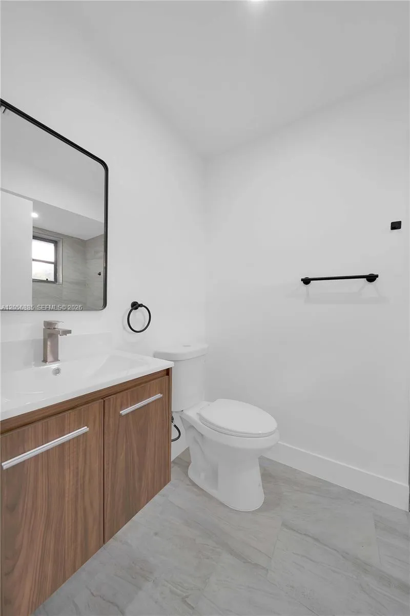 1535 SW 122nd Ave #3-7 Miami, FL 33184