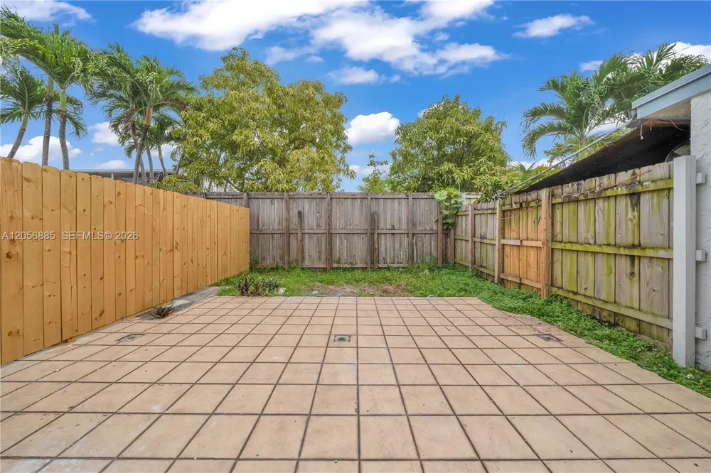 1535 SW 122nd Ave #3-7 Miami, FL 33184