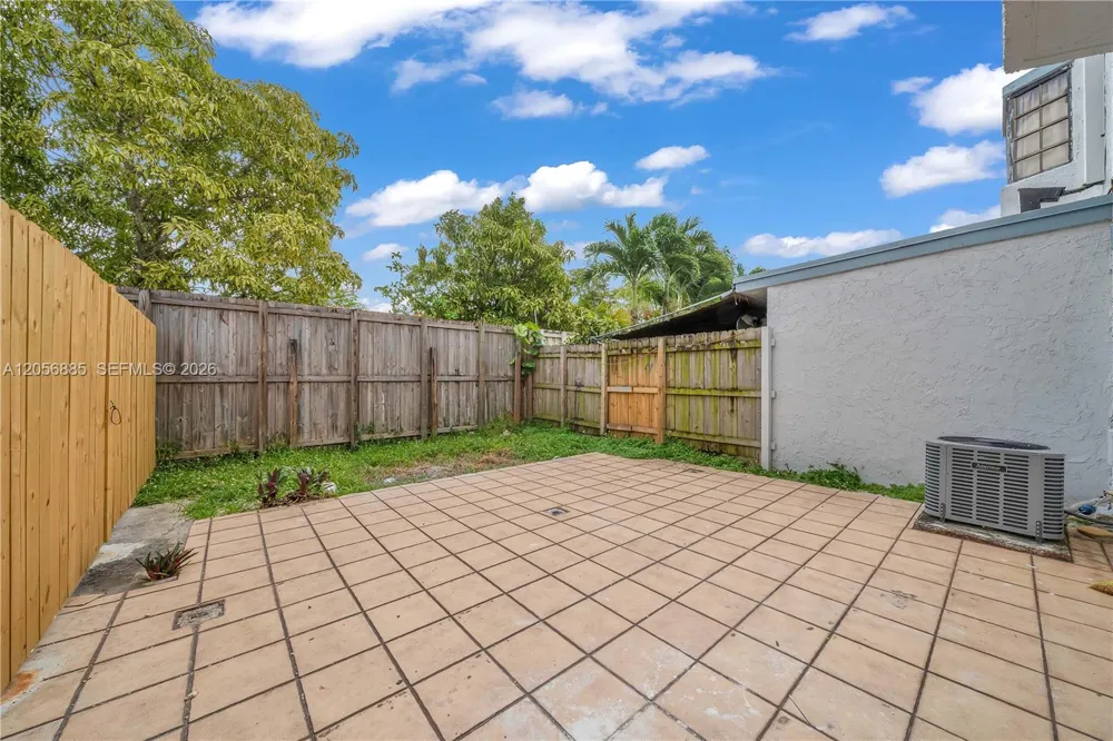 1535 SW 122nd Ave #3-7 Miami, FL 33184