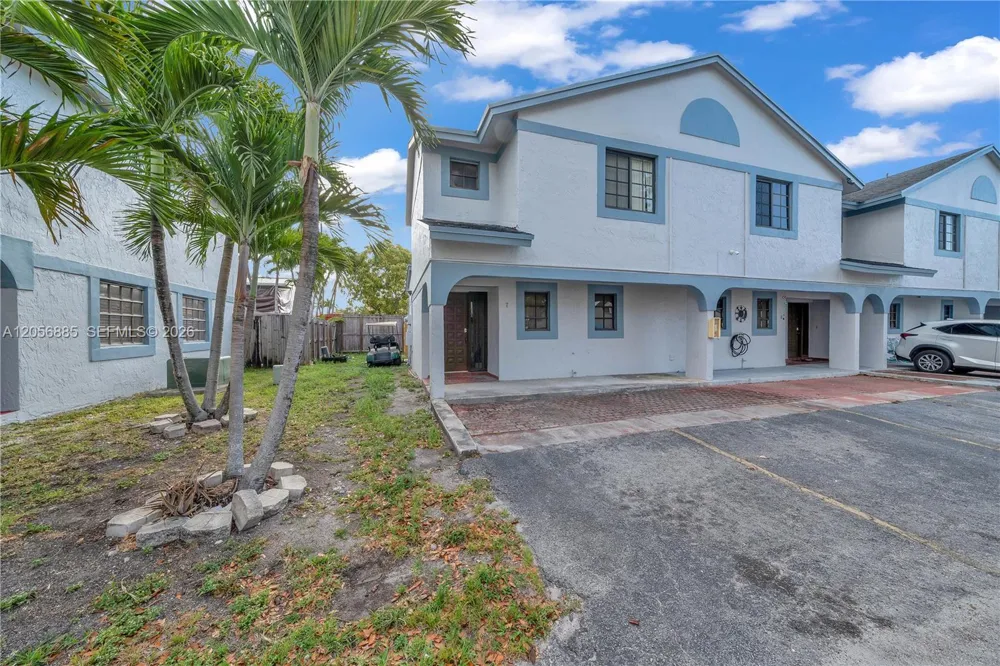 1535 SW 122nd Ave #3-7 Miami, FL 33184