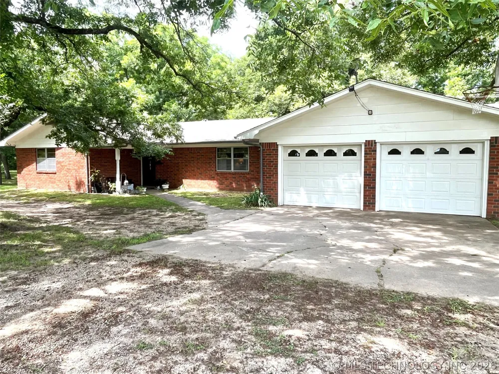 109866 S 4155 ROAD Checotah, OK 74426