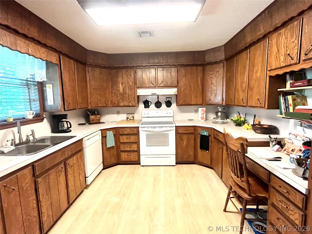 109866 S 4155 ROAD Checotah, OK 74426