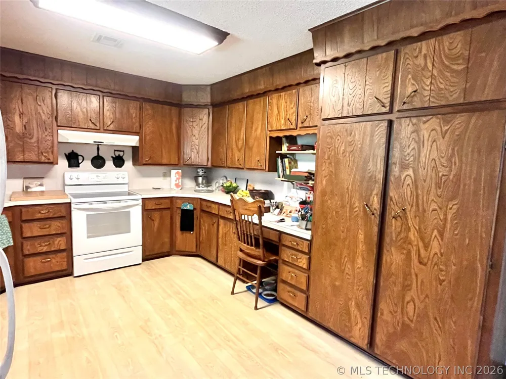 109866 S 4155 ROAD Checotah, OK 74426
