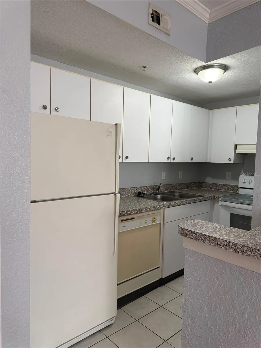 6384 RALEIGH STREET #2203 Orlando, FL 32835