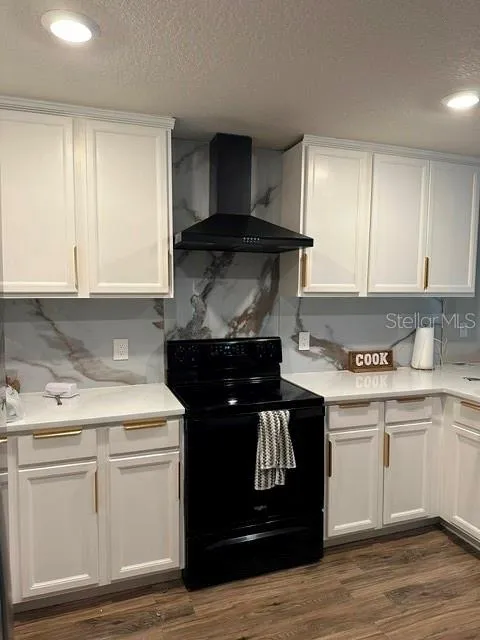 6900 CRESTED ORCHID DRIVE