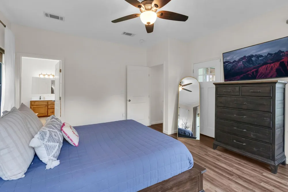 35 Rose Hill Court Huntsville, TX 77320