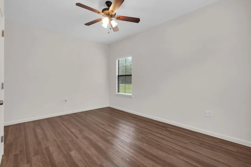 35 Rose Hill Court Huntsville, TX 77320