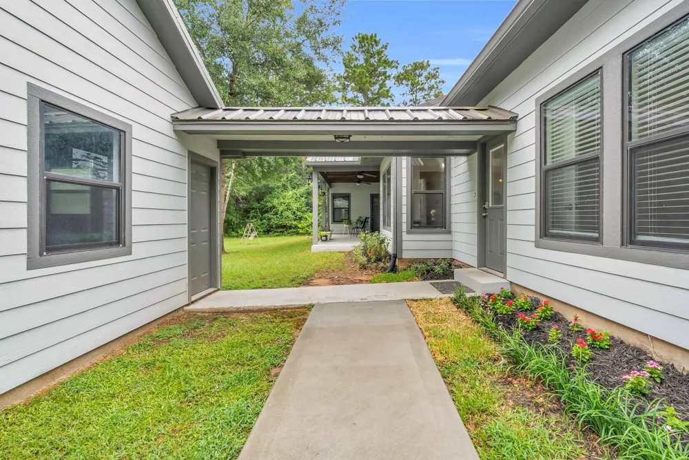 35 Rose Hill Court Huntsville, TX 77320