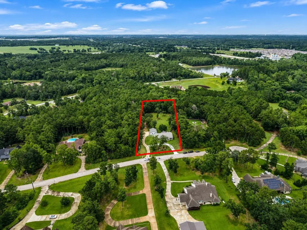 35 Rose Hill Court Huntsville, TX 77320