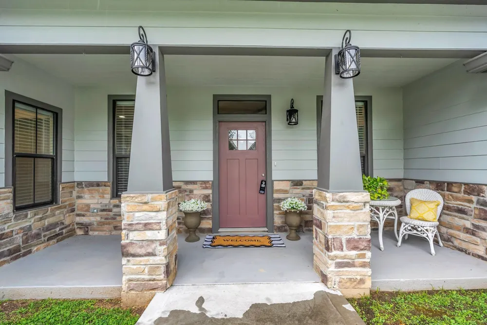 35 Rose Hill Court Huntsville, TX 77320