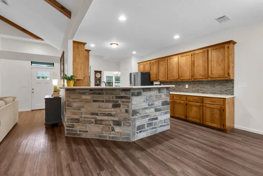 35 Rose Hill Court Huntsville, TX 77320