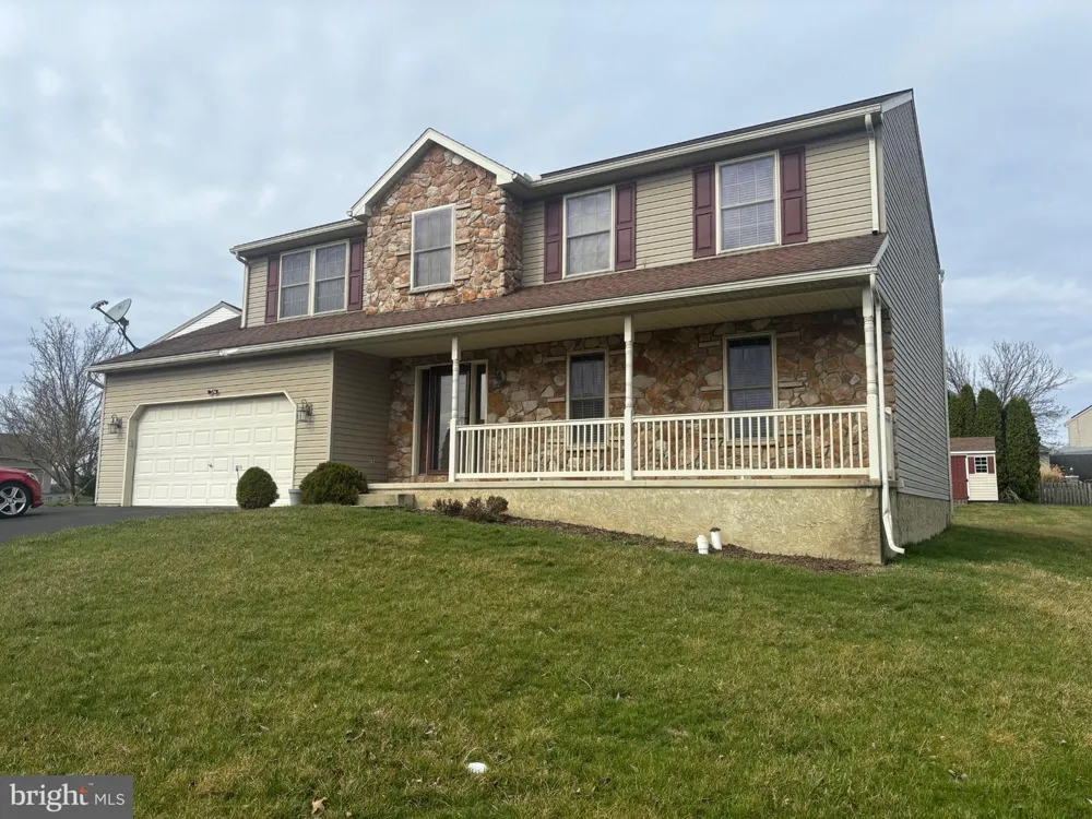228 S BROAD STREET Jonestown, PA 17038