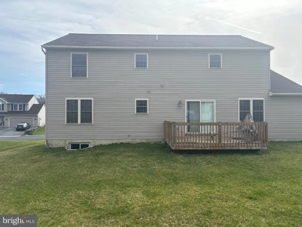 228 S BROAD STREET Jonestown, PA 17038
