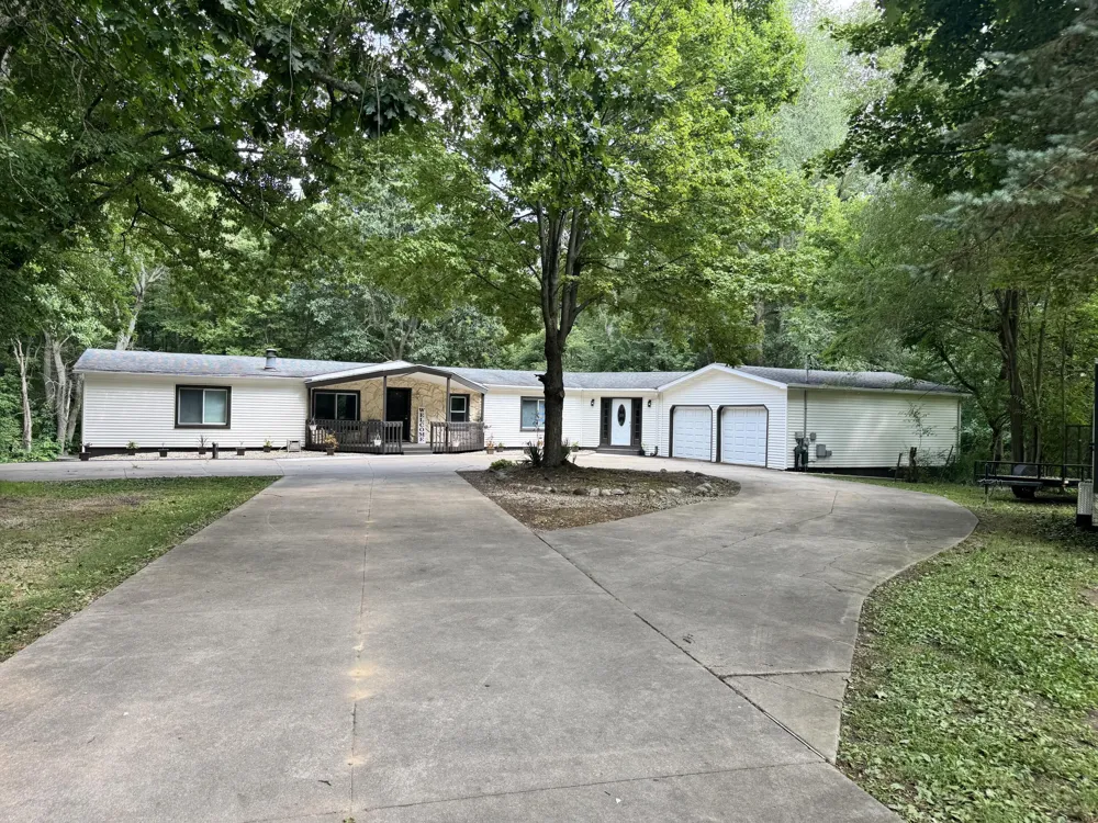 2888 Lyons Avenue Comstock Charter Township, MI 49048