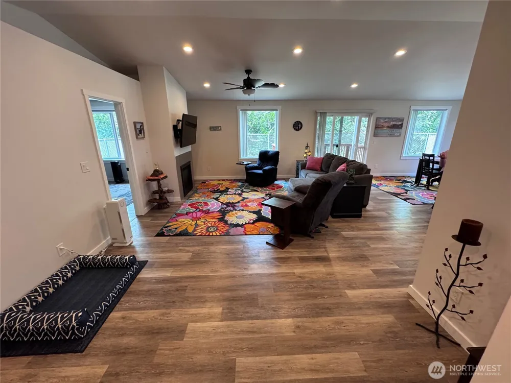 118 Pacific Boulevard NW Ocean Shores, WA 98569