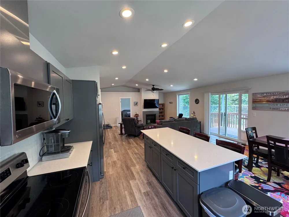 118 Pacific Boulevard NW Ocean Shores, WA 98569