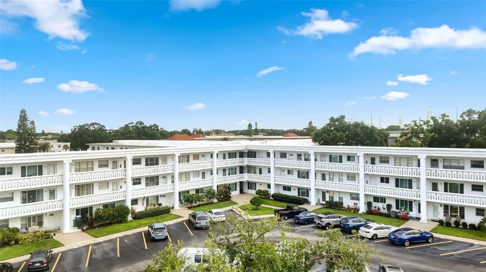 2454 AUSTRALIA WAY E #32 Clearwater, FL 33763
