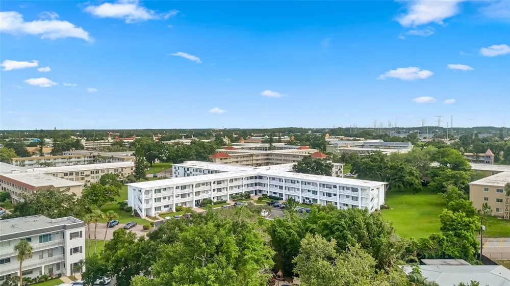 2454 AUSTRALIA WAY E #32 Clearwater, FL 33763