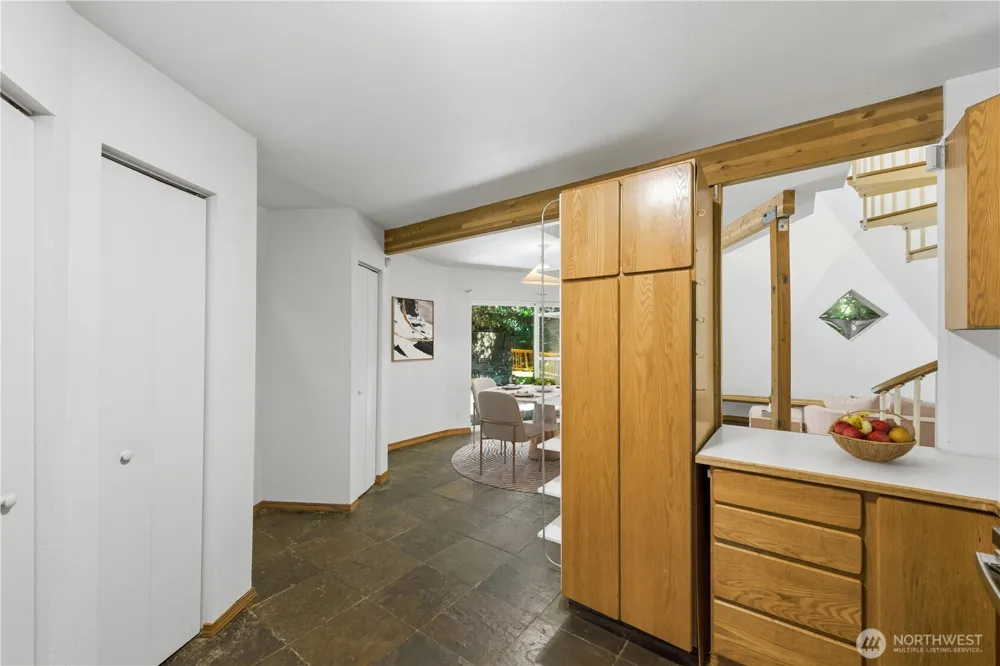 16524 35th Avenue NE Lake Forest Park, WA 98155