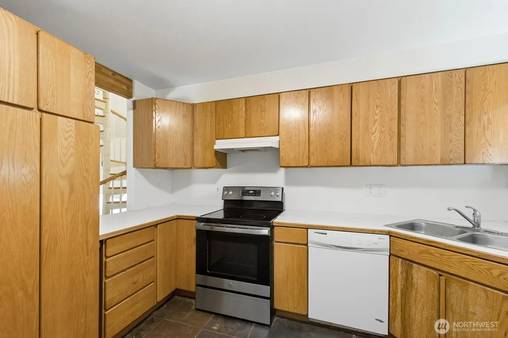 16524 35th Avenue NE Lake Forest Park, WA 98155