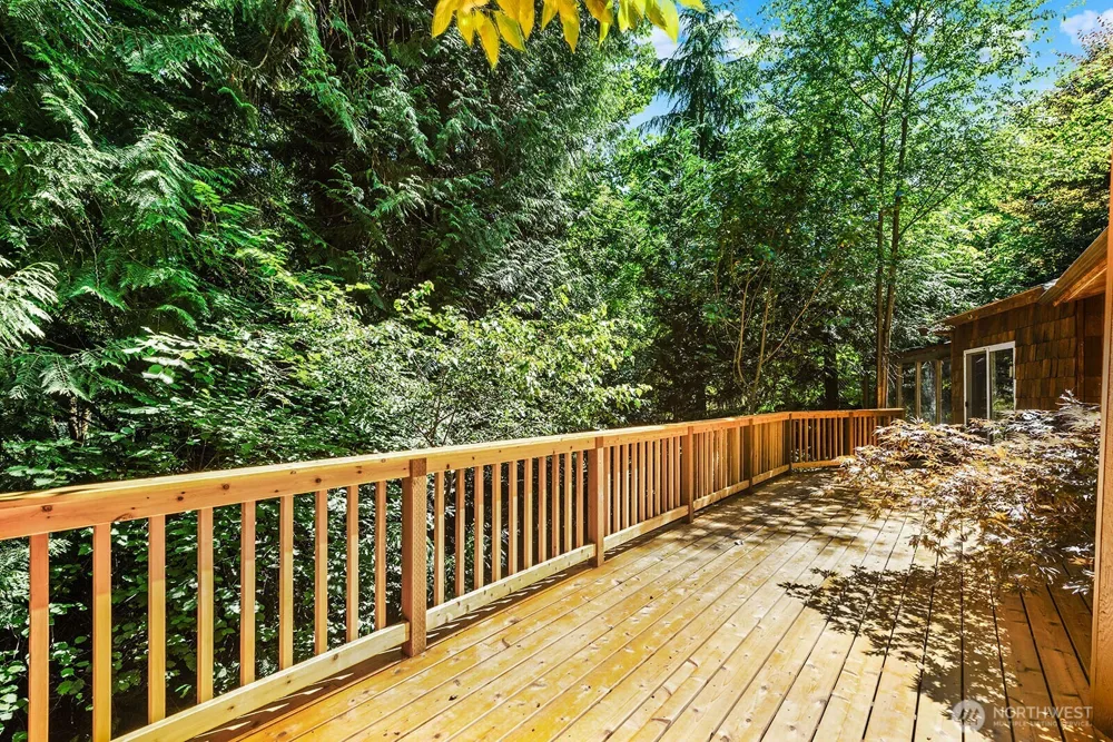 16524 35th Avenue NE Lake Forest Park, WA 98155