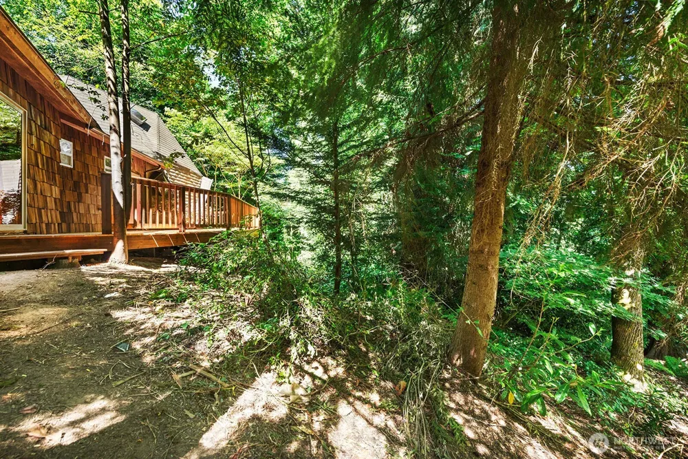 16524 35th Avenue NE Lake Forest Park, WA 98155