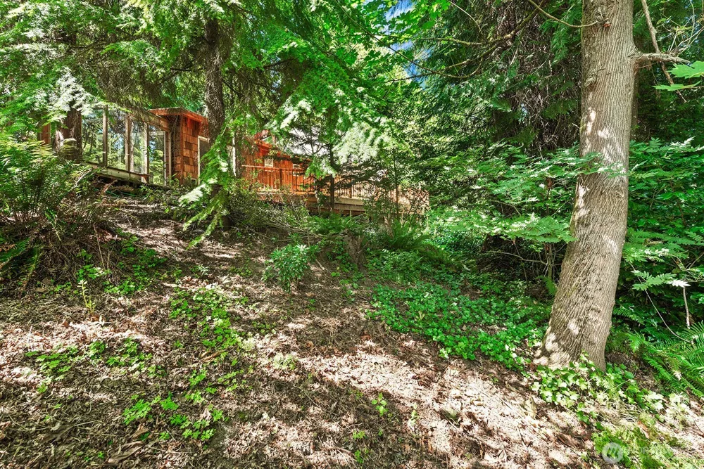 16524 35th Avenue NE Lake Forest Park, WA 98155