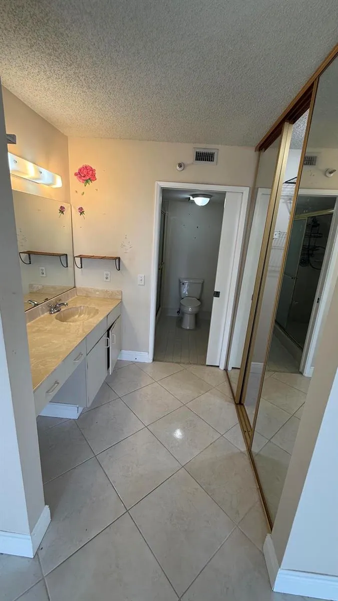 2334 S Cypress Bend Drive #802 Pompano Beach, FL 33069