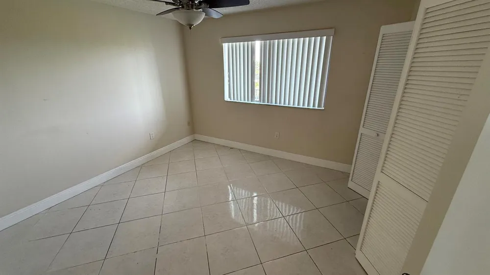 2334 S Cypress Bend Drive #802 Pompano Beach, FL 33069