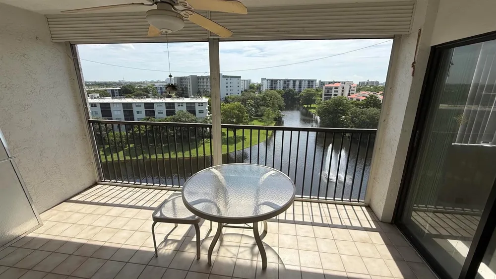 2334 S Cypress Bend Drive #802 Pompano Beach, FL 33069