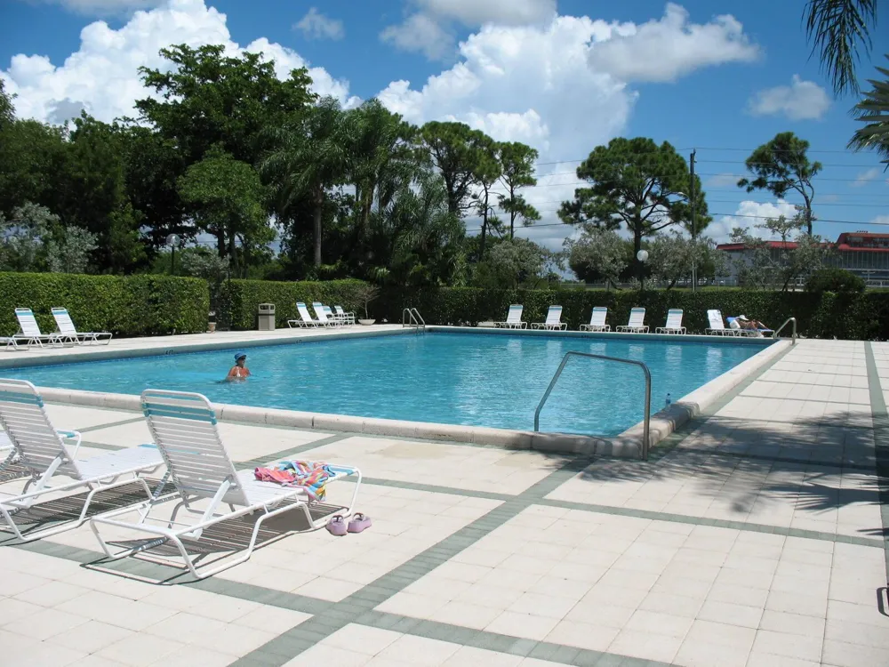 2334 S Cypress Bend Drive #802 Pompano Beach, FL 33069