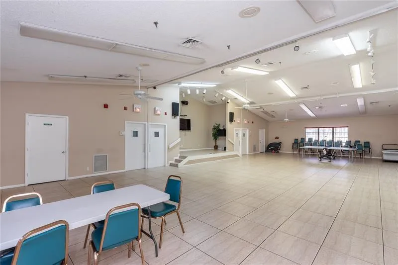 2334 S Cypress Bend Drive #802 Pompano Beach, FL 33069