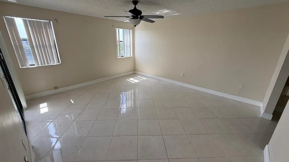 2334 S Cypress Bend Drive #802 Pompano Beach, FL 33069