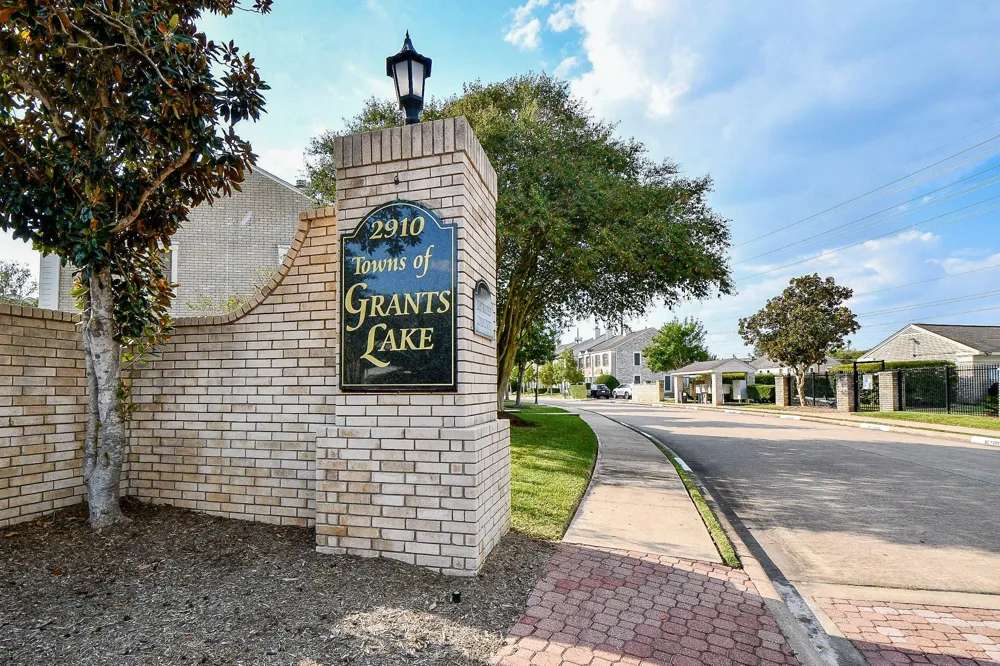 2930 Grants Lake Boulevard #407 Sugar Land, TX 77479