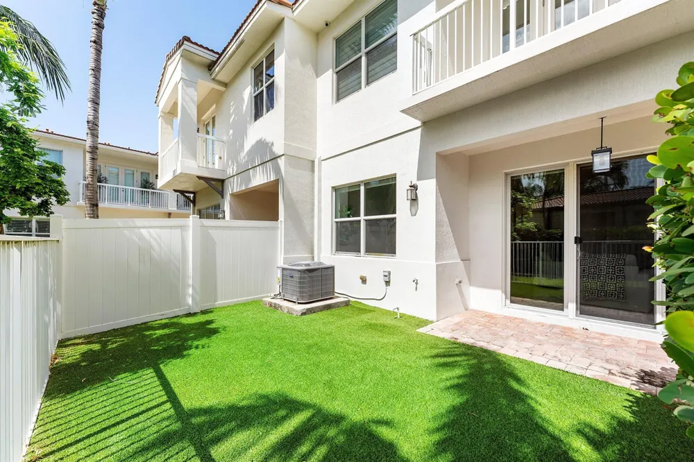 100 NW 69th Circle #52 Boca Raton, FL 33487