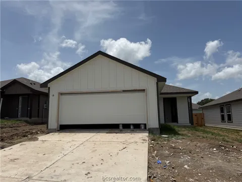 1241 Hickory Grove Street