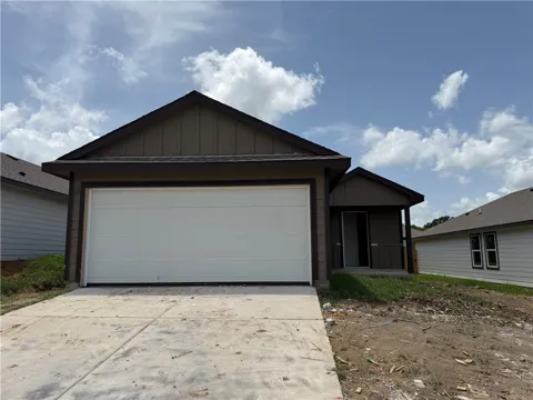 1237 Hickory Grove Street