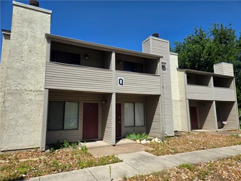 1902 Dartmouth Street #Q3