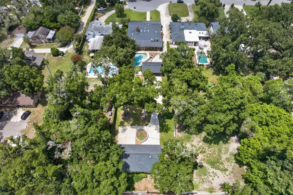 306 OAK ESTATES DRIVE Orlando, FL 32806