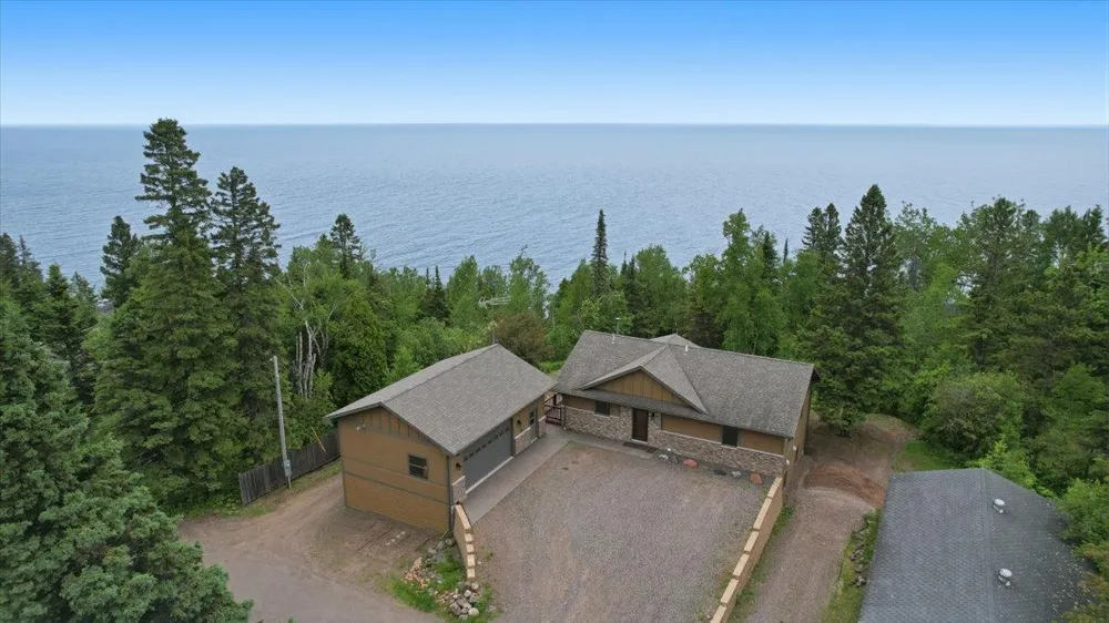 828 Slater Drive Beaver Bay, MN 55614